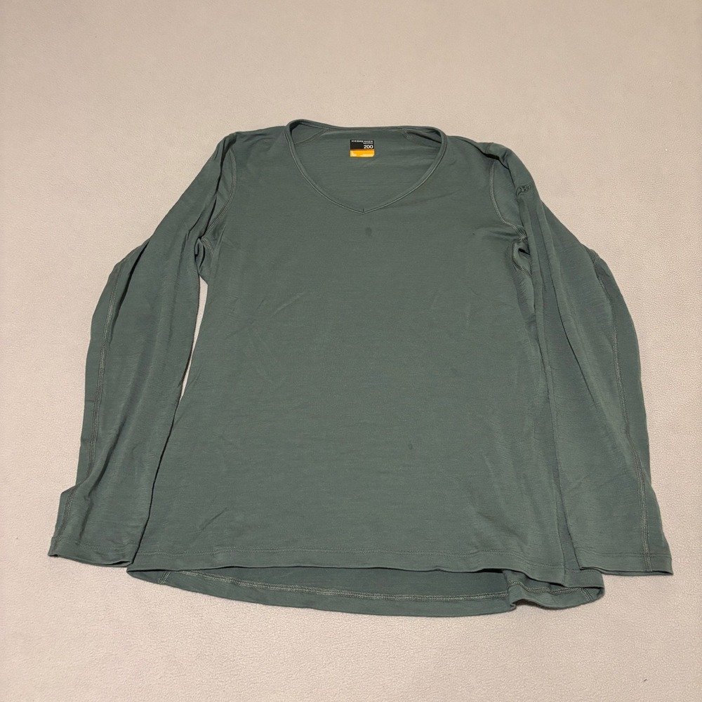 Icebreaker Merino 200 Oasis Size L Long Sleeve V-Neck Thermal Top Sage Green